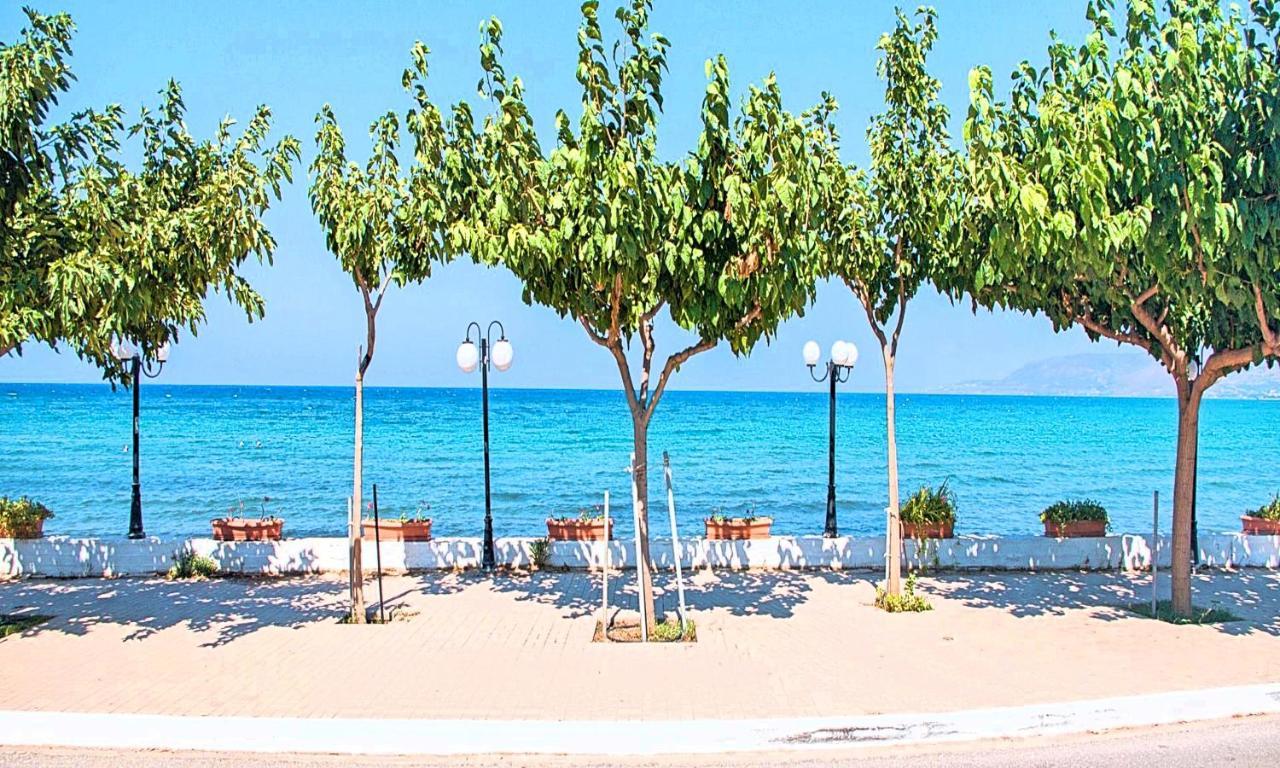 Du Lac Villas Kournás Exterior foto